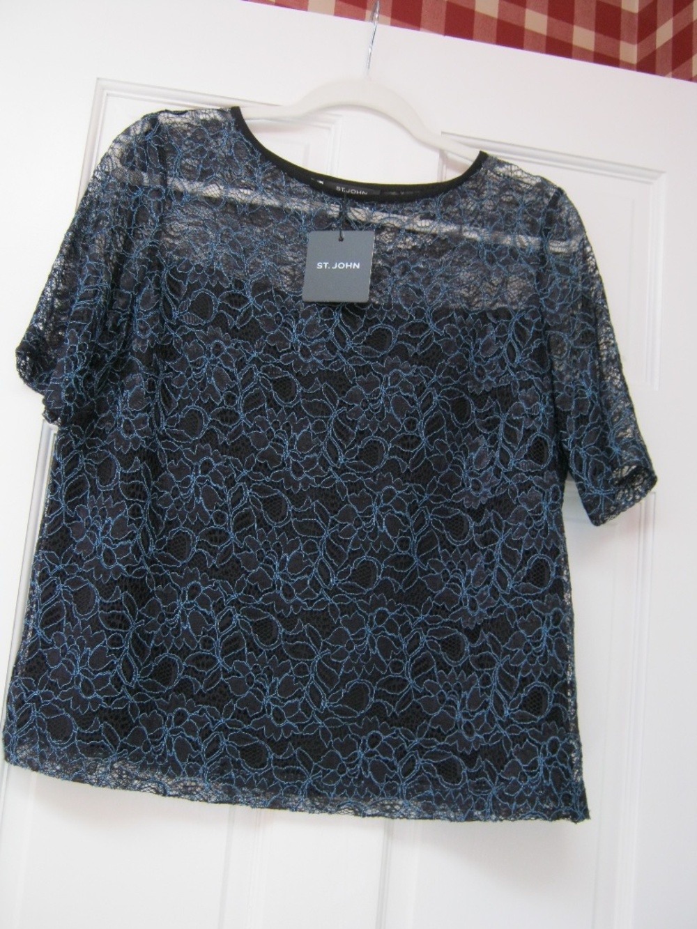 MINT CONDITION * St. John * Size M * Black/Turquoise Lace Top * NWT